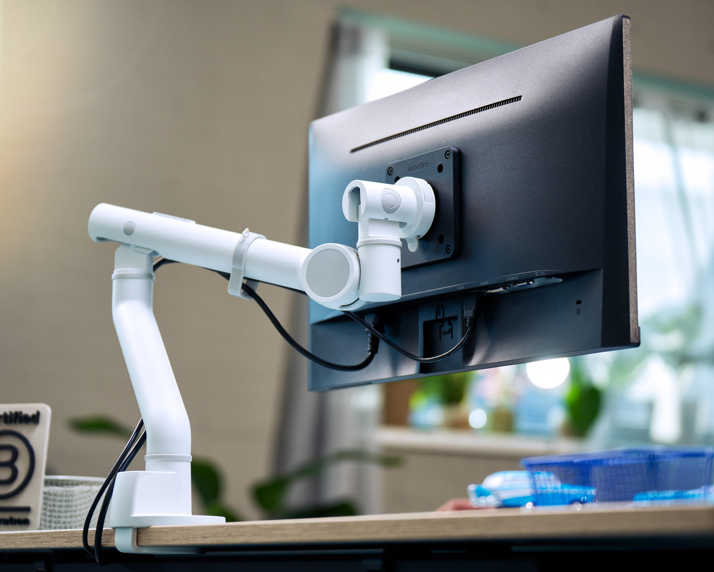 braccio per monitor